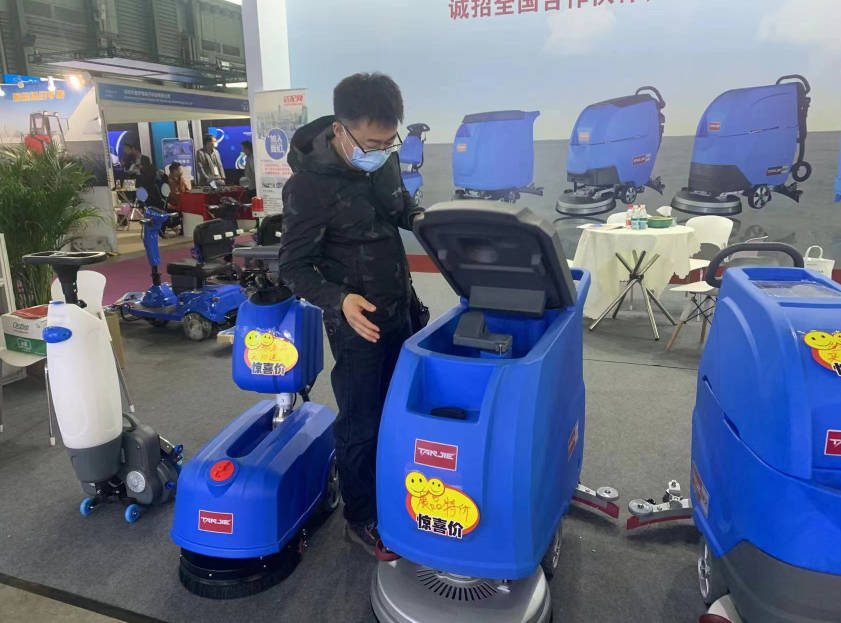 云南坦洁洗地机公司致力于电动洗地机的生产、销售和服务百家